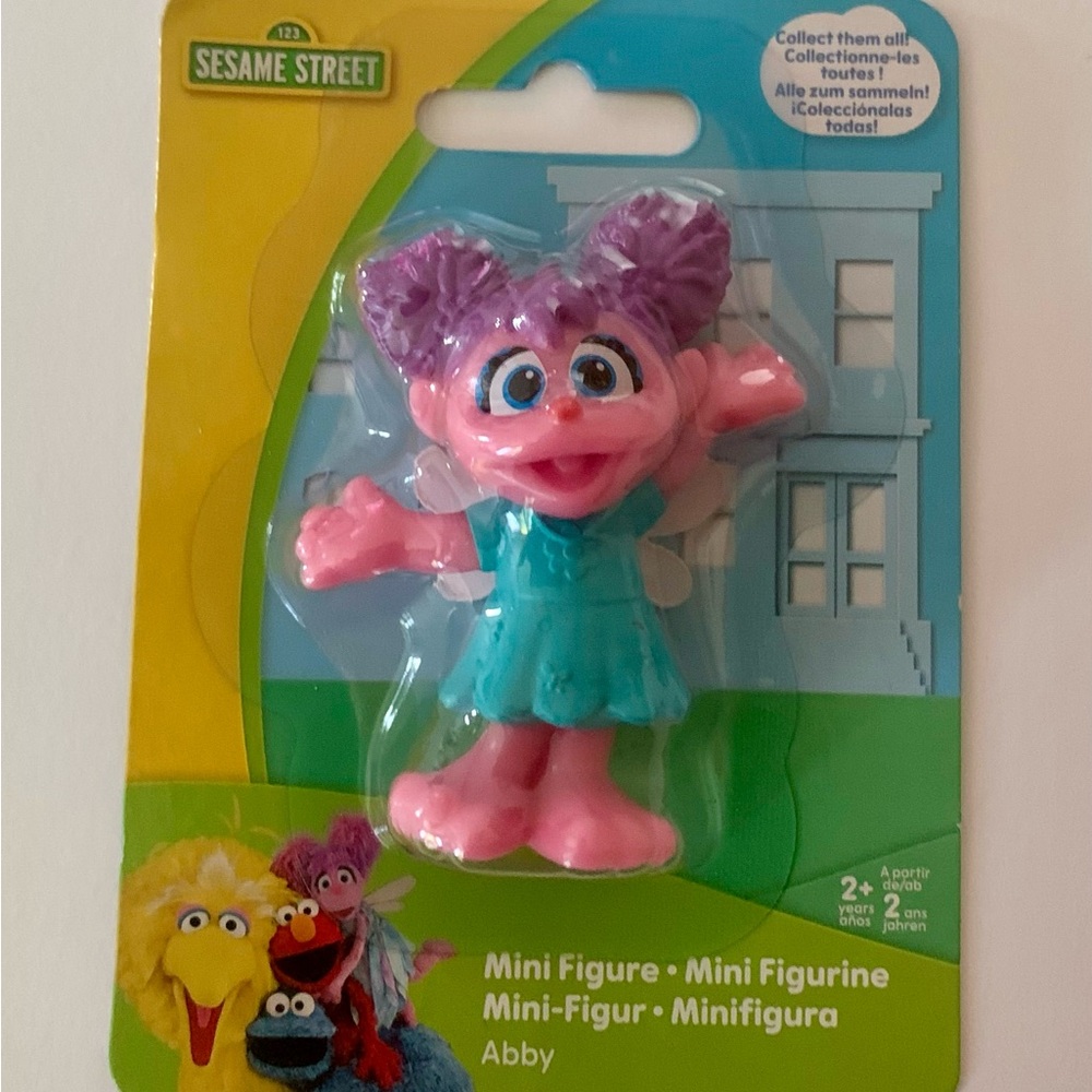 Sesame Street Abby Mini Figure - Purple and Blue